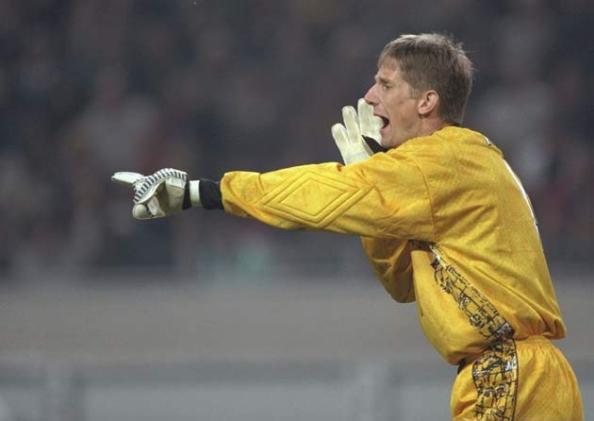 Van De Sar keeps goal