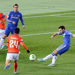 Juan Mata scores Chelsea's 3rd goal in the Semi final