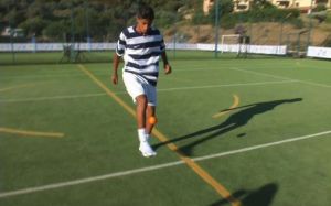Hachim Mastour shows his juggling skills
