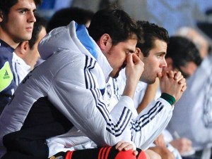 Iker Casillas can barely watch against Malaga