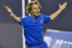 Alen Halilovic scores with a beautiful lob (Image from Mirror.co.uk)