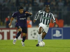 West is accused of being older than he indicated when he played for Partizans (Image from Afterfoot.fr)