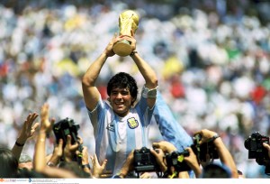 Maradona lifts the 1986 World Cup  (Image from Action Images / Sporting Pictures / Tony Marshall)