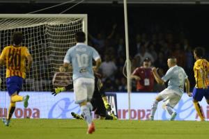 Iago Aspas fires Celta into a 3-0 lead in their emphatic 4-1 win over Barcelona (Image from Getty)
