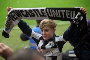 A move to Newcastle could appeal to Moyes if it was to become available (Image from NUFC)