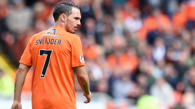 _85179487_rodney_sneijder