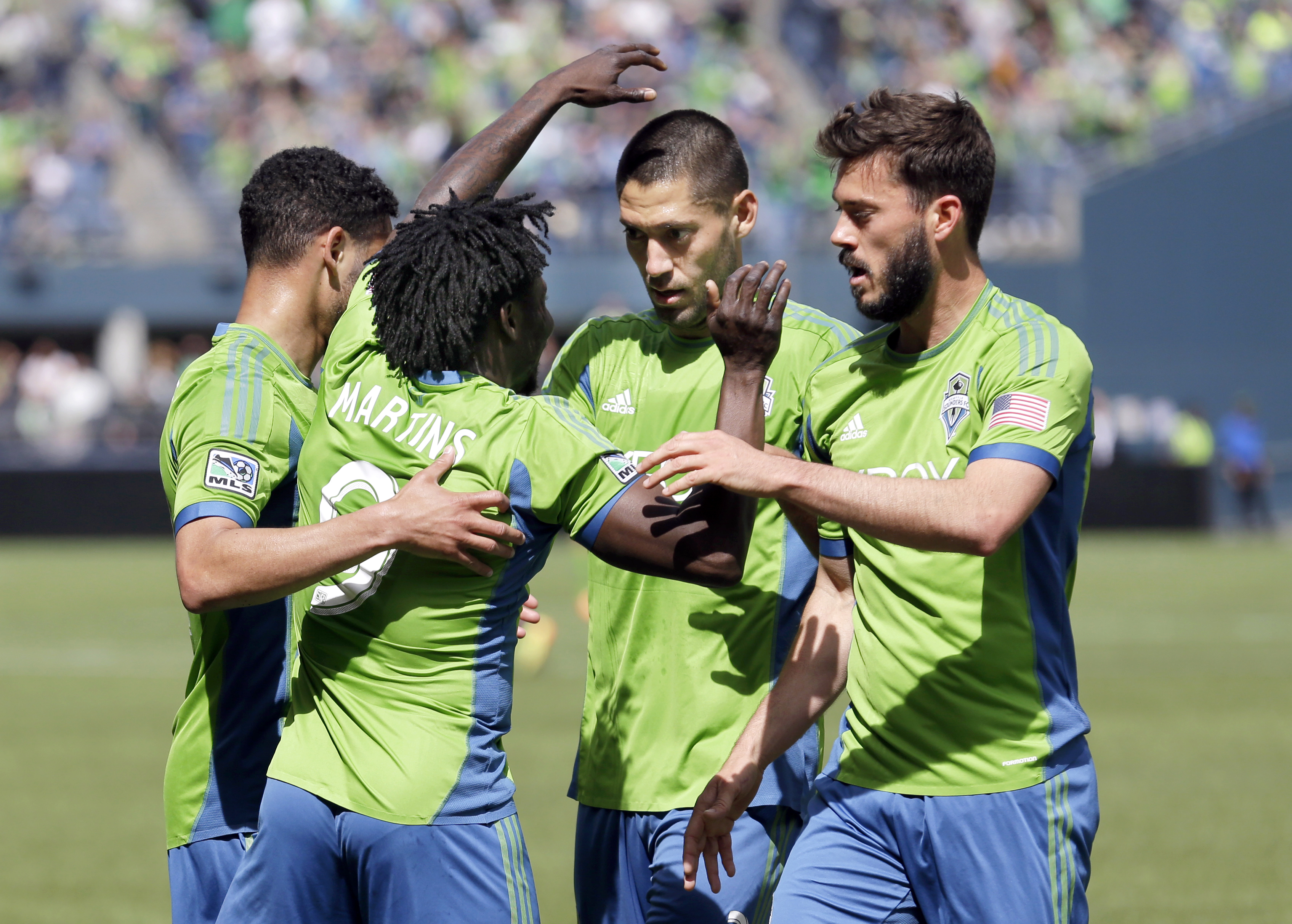 Obafemi Martins, Clint Dempsey`