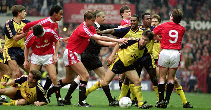 Soccer - League Division One - Manchester United v Arsenal