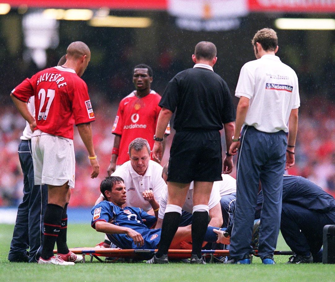 Aliadiere tears his cruciate ligament against Man Utd in the Community Shield in Wales (Image from Aliadiere's Instagram)